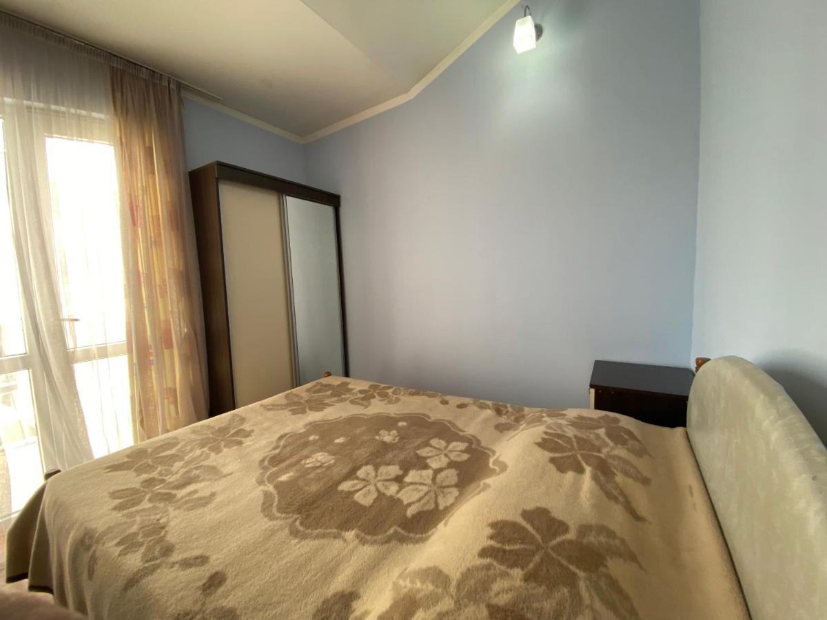 Apartment On Luka Asatiani 2 Batumi Luaran gambar